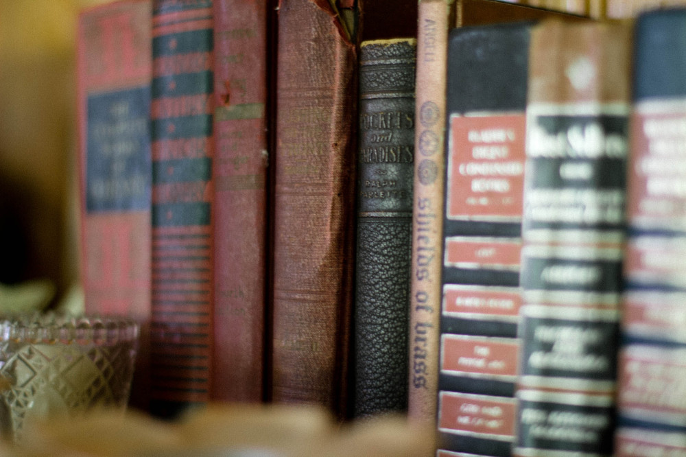 public-domain-images-free-stock-photos-old-books-vintage-brown-red-1-1000x666.jpg
